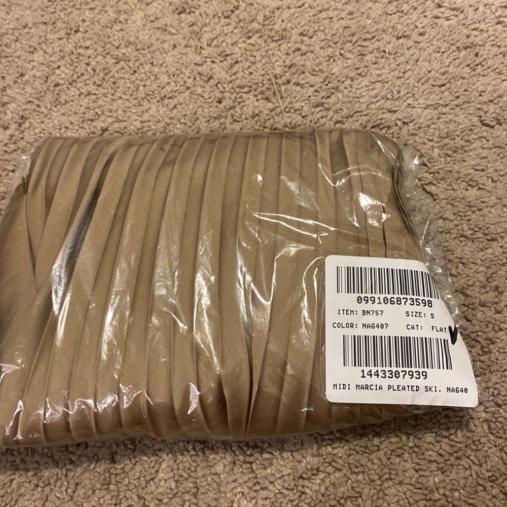 J Crew Pleated pull-on midi skirt BN757 - Picture 4 of 5